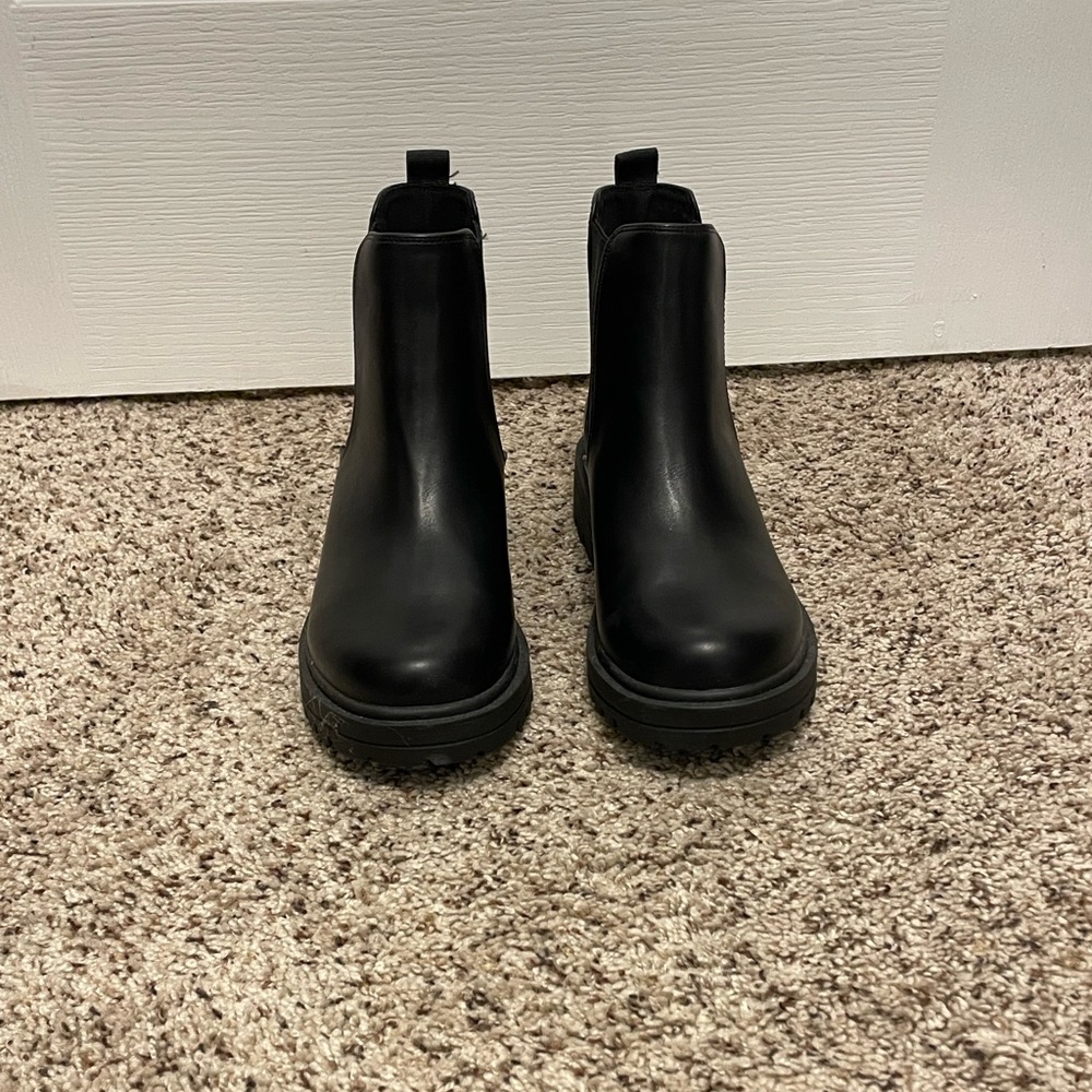 Soda Black Ankle Boots